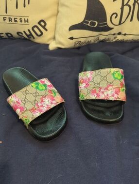 Authentic Gucci GG Floral Canvas Slide Sandals Size 6 1/2